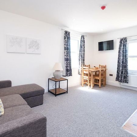 Rowan - Three Tuns Apartments , Wickham Market - By Aldeburgh Coastal Cottages Pettistree ภายนอก รูปภาพ