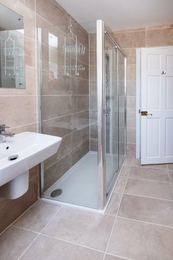 Rowan - Three Tuns Apartments , Wickham Market - By Aldeburgh Coastal Cottages Pettistree ภายนอก รูปภาพ