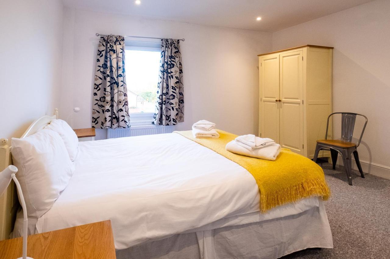 Rowan - Three Tuns Apartments , Wickham Market - By Aldeburgh Coastal Cottages Pettistree ภายนอก รูปภาพ